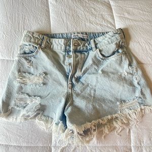 Zara light blue wash jean shorts! Size 6. Worn maybe once.